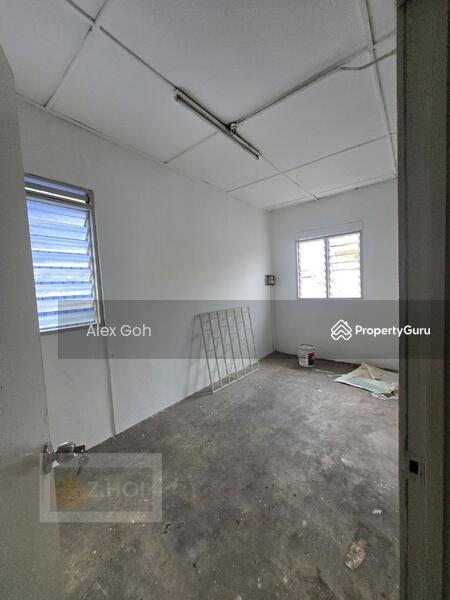 Untuk Disewa - Sg Rasau Industrial Park 1.5sty Semi-D Factory 35x66 Newly Refurbished